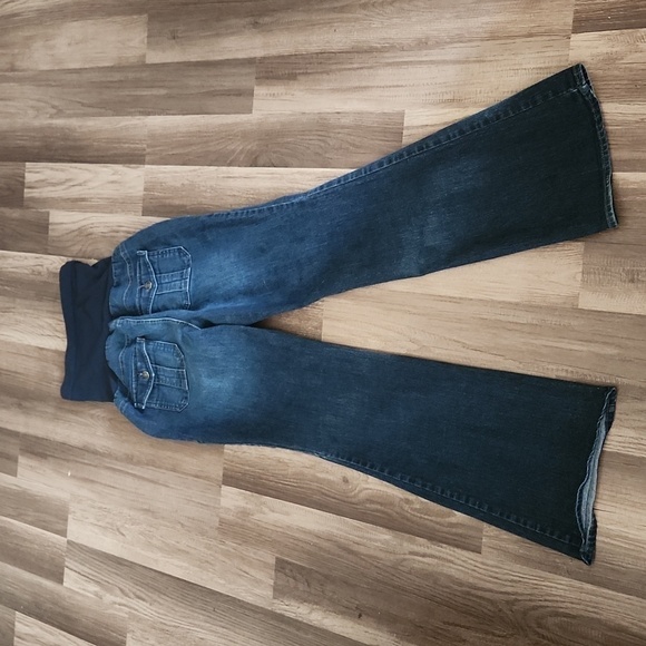 Maternity Flare Jeans Size Medium Dark Wash Inseam 30' - Picture 7 of 7